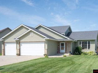 606 Colodoro Ln, Eagle Lake, MN 56024