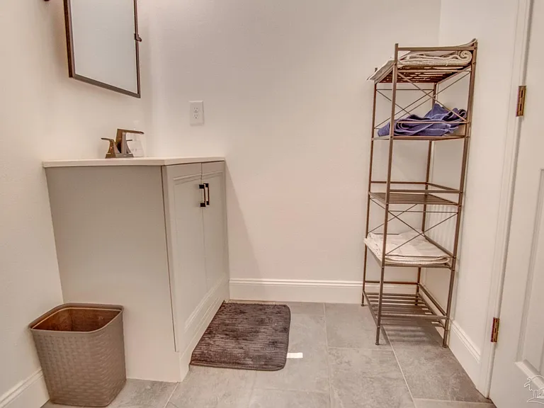 7667 Old Hickory Dr — Photo 30