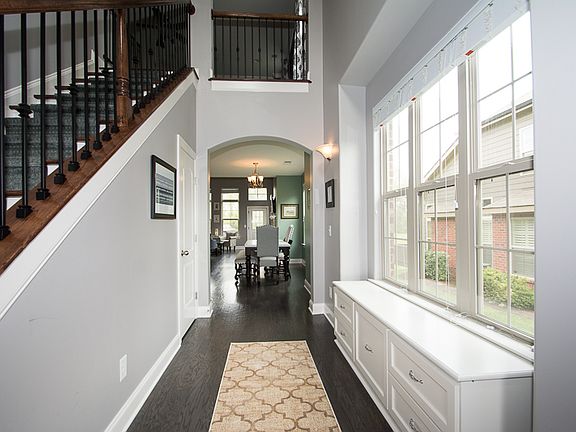 grand foyer w/custom bench