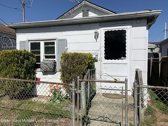 2nd image of 1089 Olympia Blvd