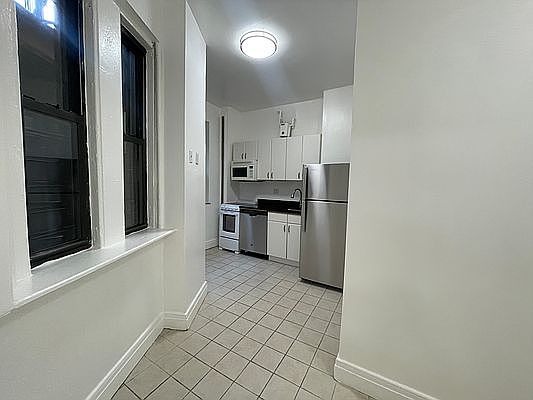 2nd image of 61 W 74th St APT 5D