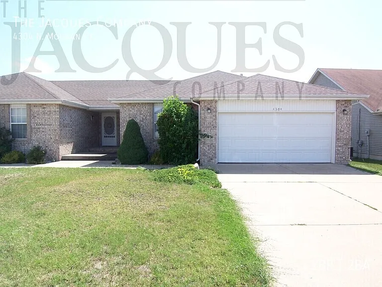 4304 N Morgan Ct — Photo 1