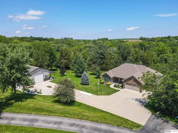 620 Rock Bluff Rd, Plattsmouth, NE 68048