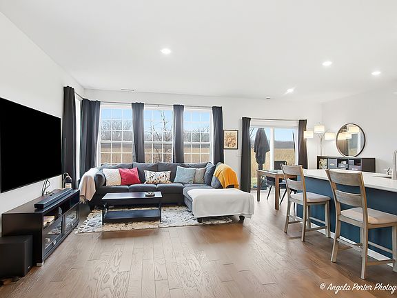 2nd image of 1213 Draper Rd