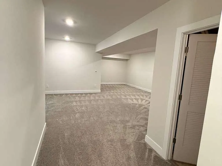 704 Peony Ln — Photo 56
