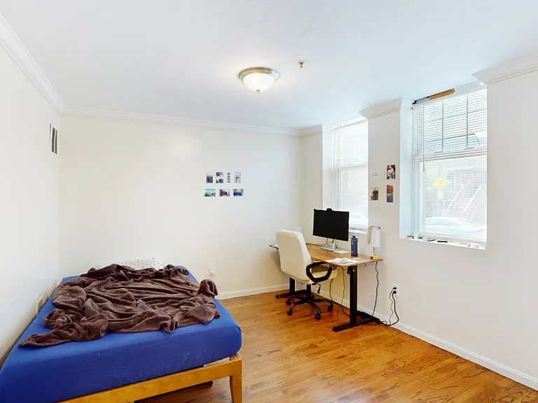 712 Shawmut Ave #1R — Photo 3