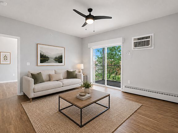 5th image of 301 S 4th St Unit 11