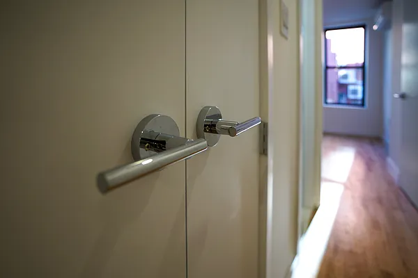 Rented by Brighton Management | media 14