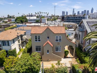 210 S Lake St, Los Angeles, CA, 90057