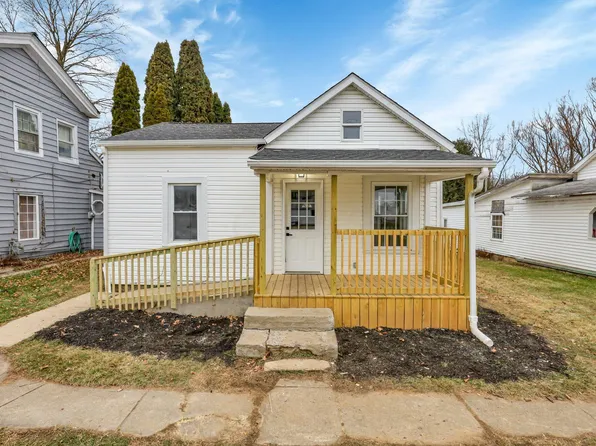 48 Oak St, Mechanicsburg, OH 43044