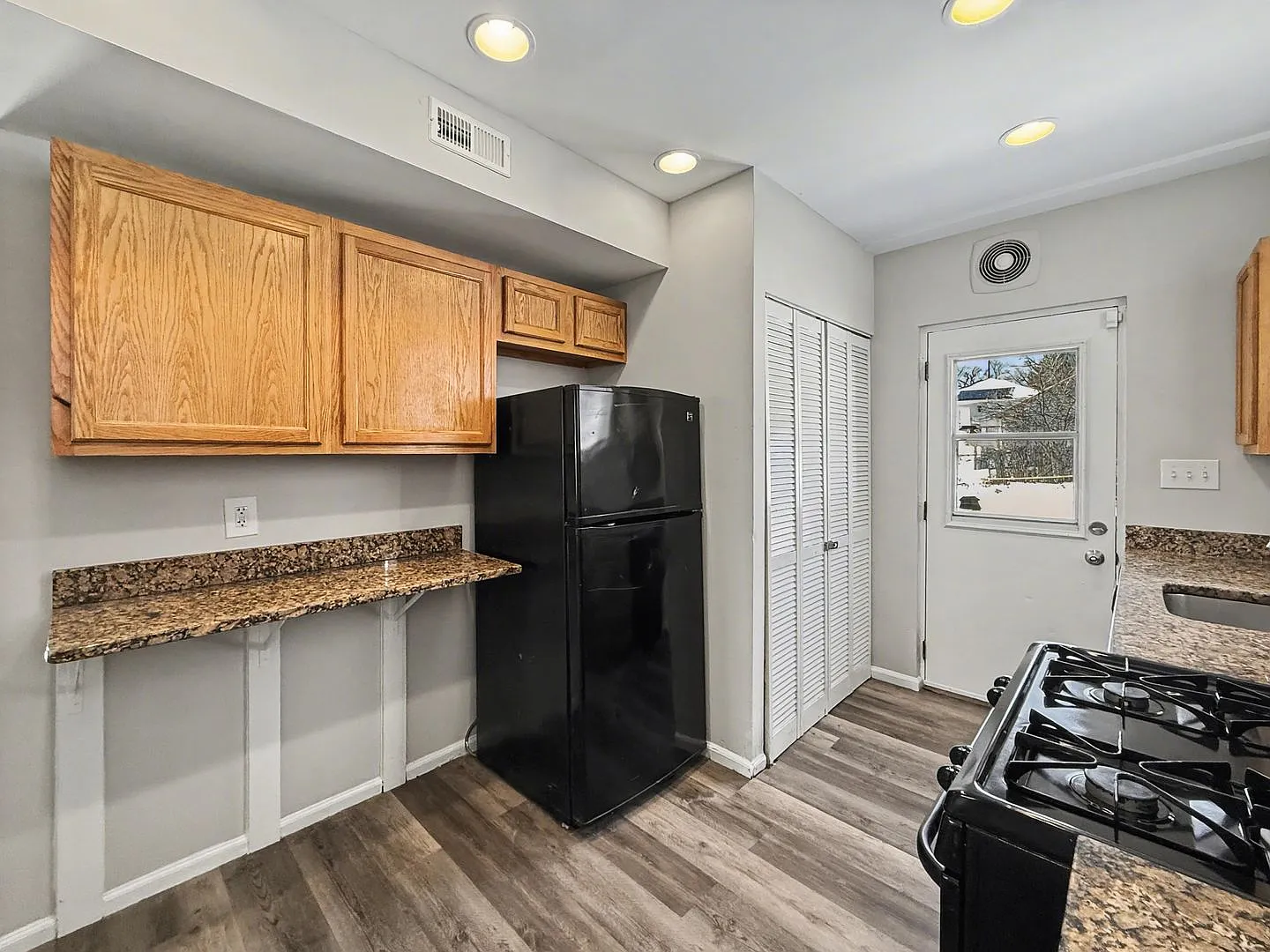 Refreshed 3BD 1BA Home with Parking! — Photo 2
