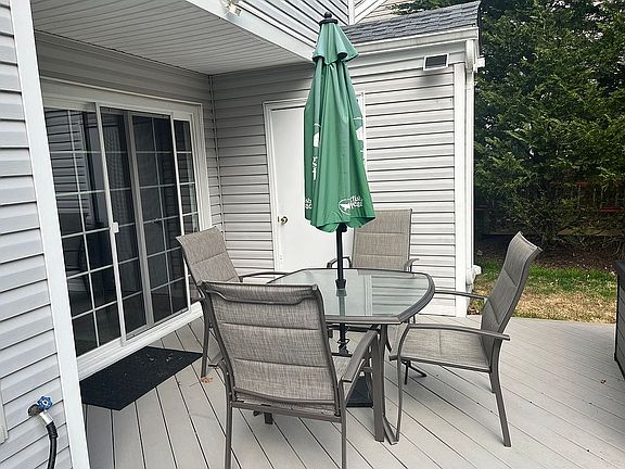 3rd image of 240 Long Meadow Rd
