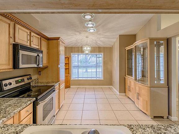 5th image of 10729 Brice Ct