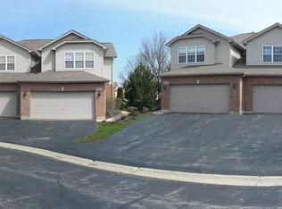 606 Daisy Ln, Roselle, IL