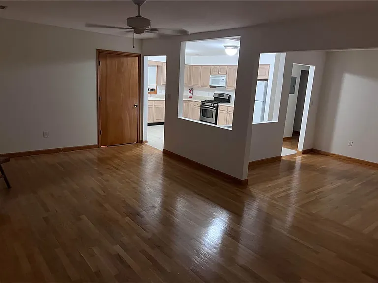 27 Arlington Blvd #1 — Photo 9