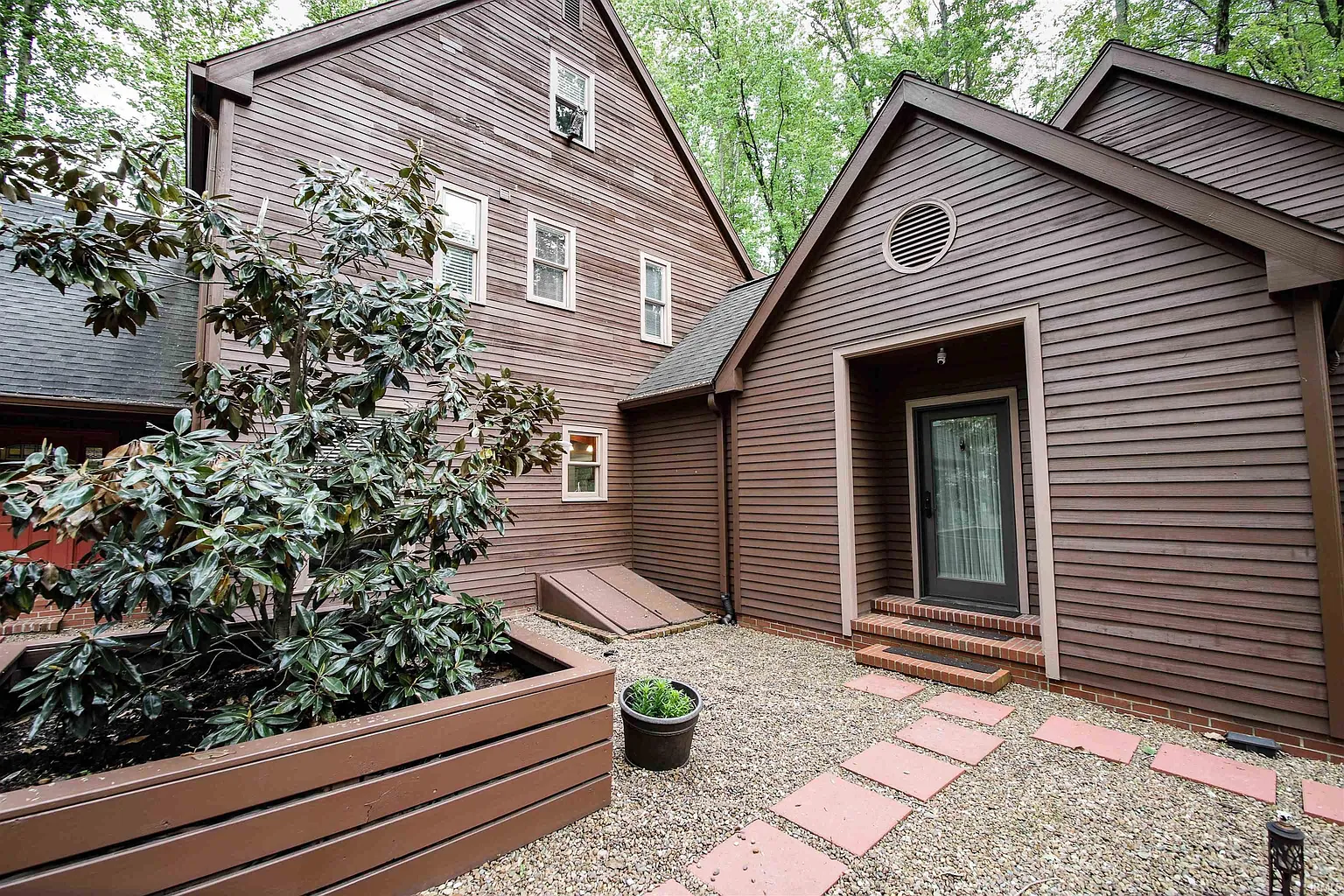 8209 Berry Dr photo 1