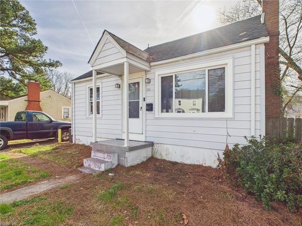 1424 Stewart St, Chesapeake, VA 23324
