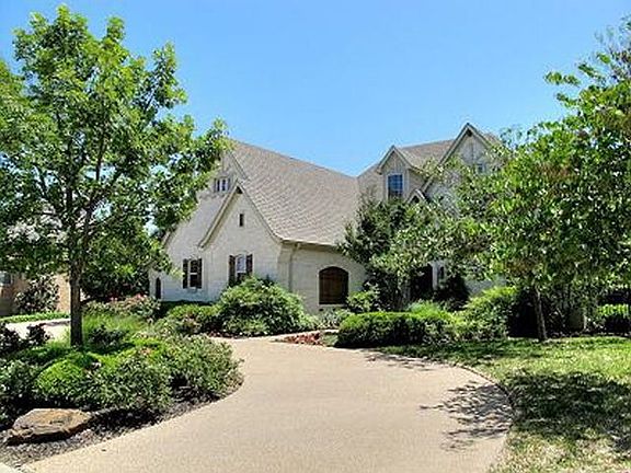 View of circle drive