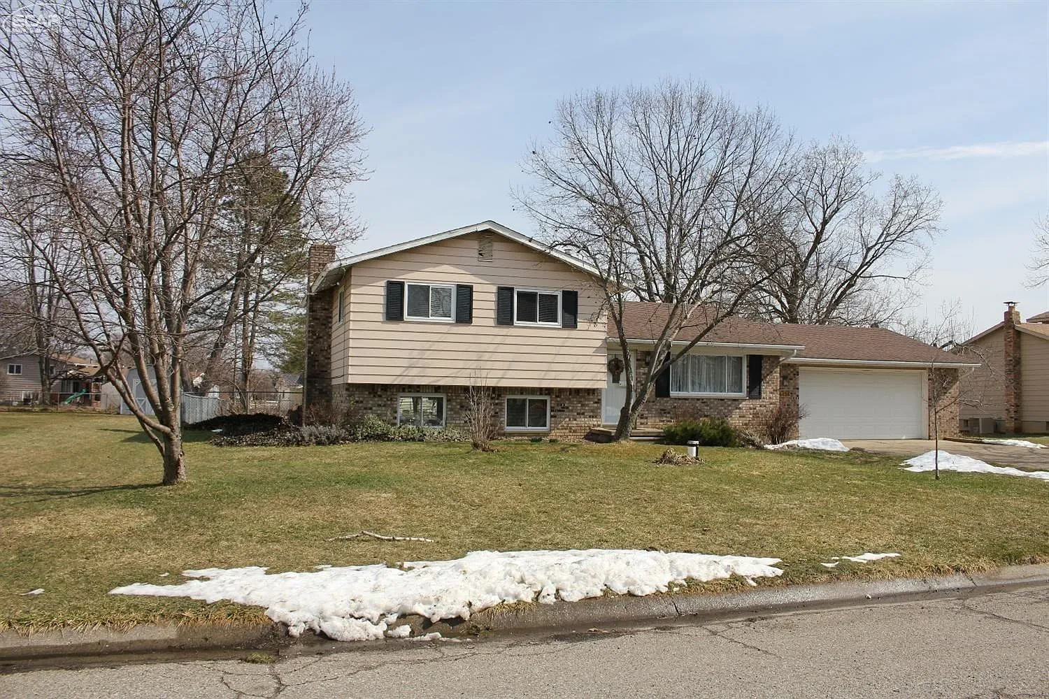 4423 Sulgrave Dr photo 1