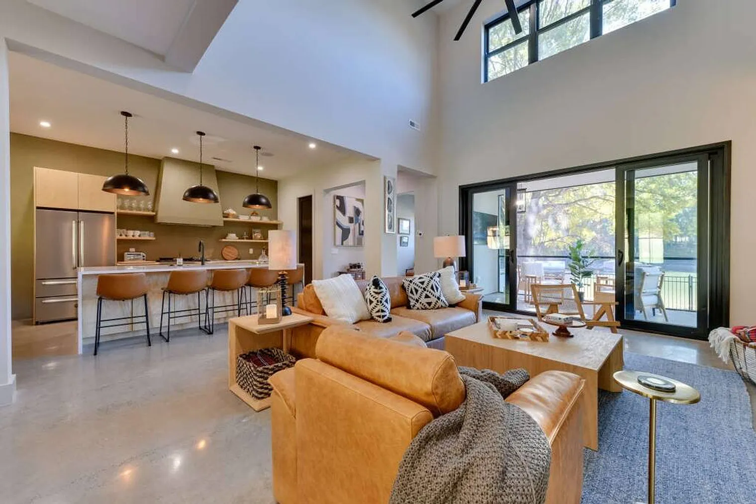 4 bed, 3.5 bath, 3196 sqft, $16,535 — Photo 1