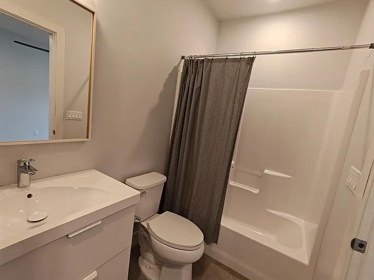600 Greenway Dr — Photo 12