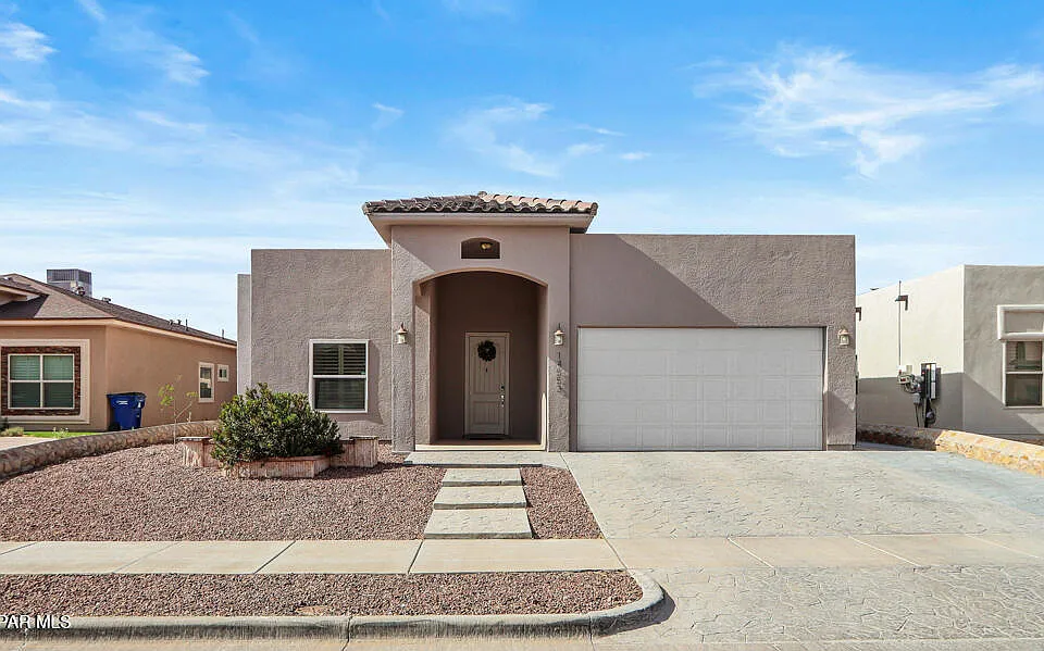 14553 Hunters Grove Ave