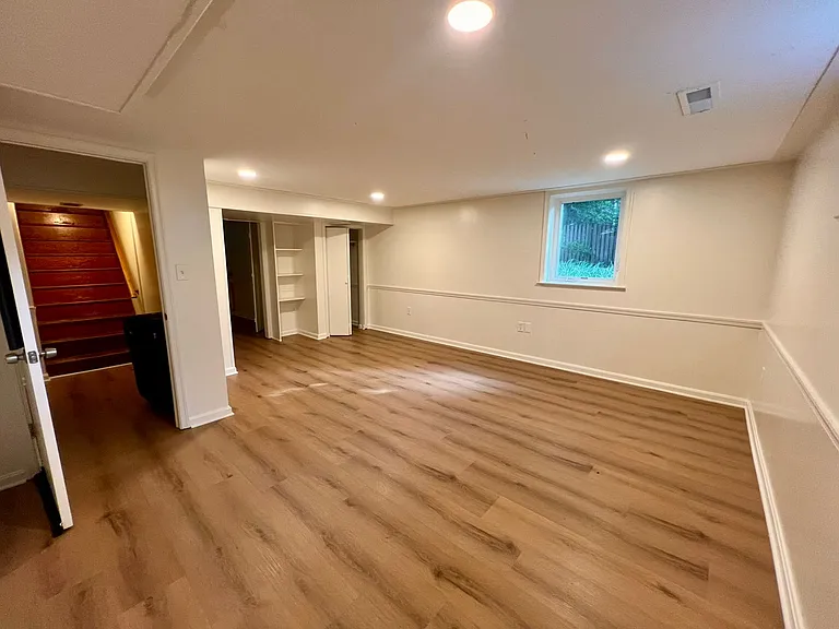 9216 Mintwood St — Photo 5