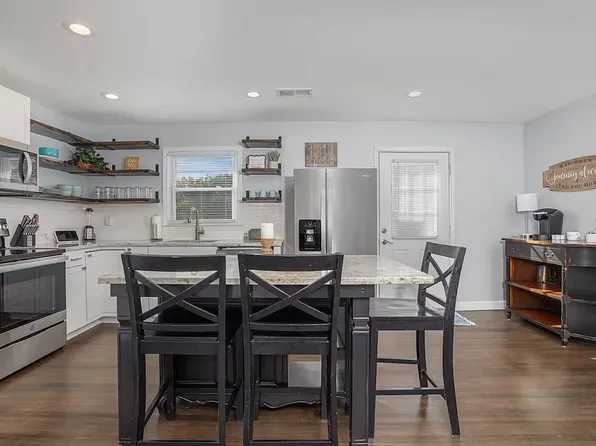 3328 Matthews Indian Trail Rd, Matthews, NC 28104