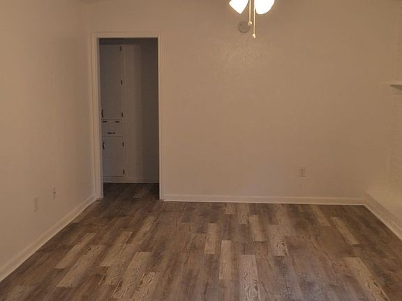 3rd image of 847 Michelle Dr