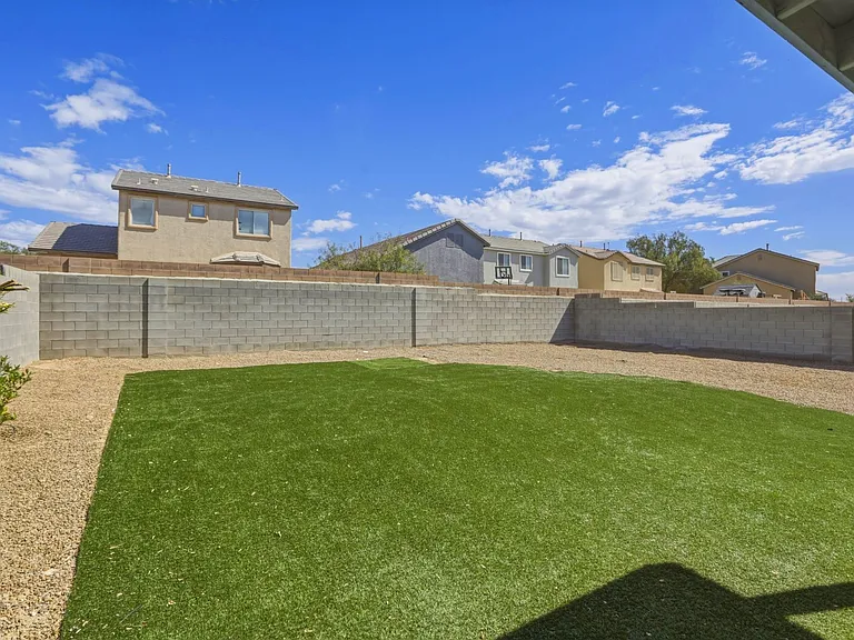724 Picasso Picture Ct — Photo 35