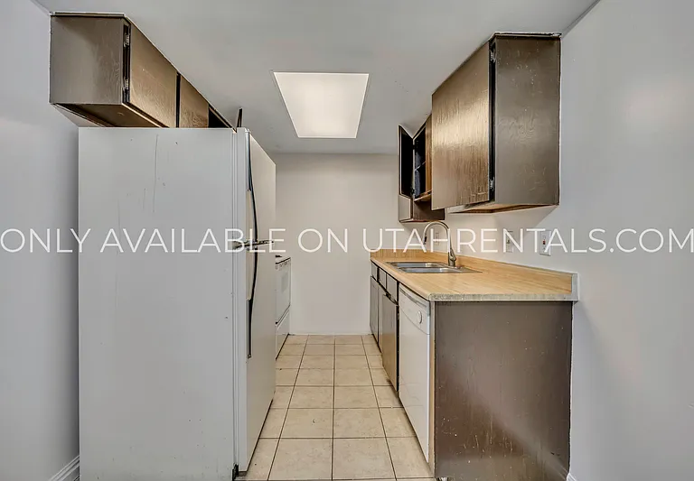 234 W Foxbridge Dr — Photo 7