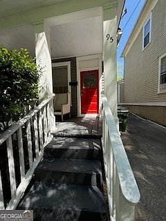 4th image of 95 Howell St NE