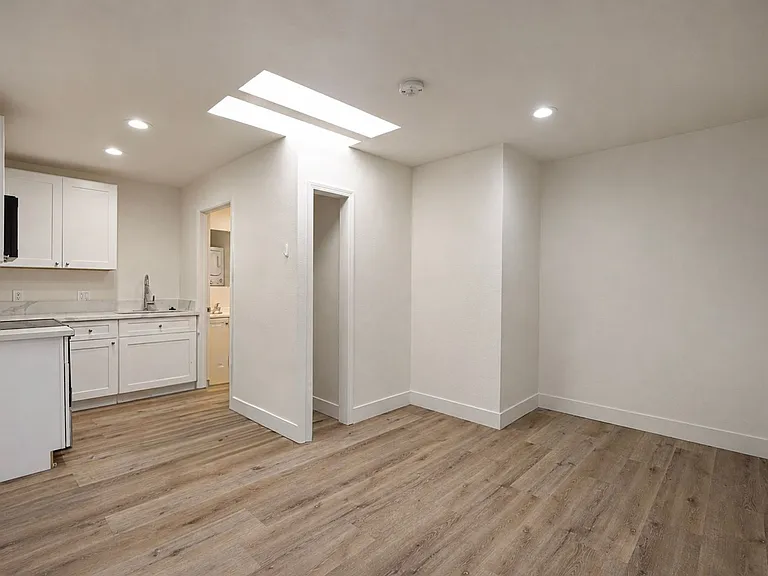 300 Mulvihill Ave — Photo 6