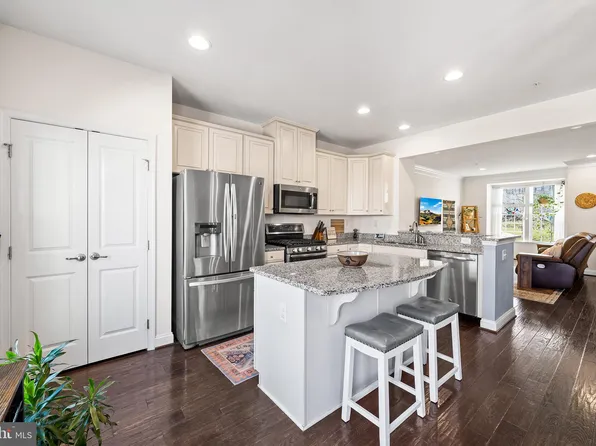 19 Washington Sq, Spring City, PA 19475