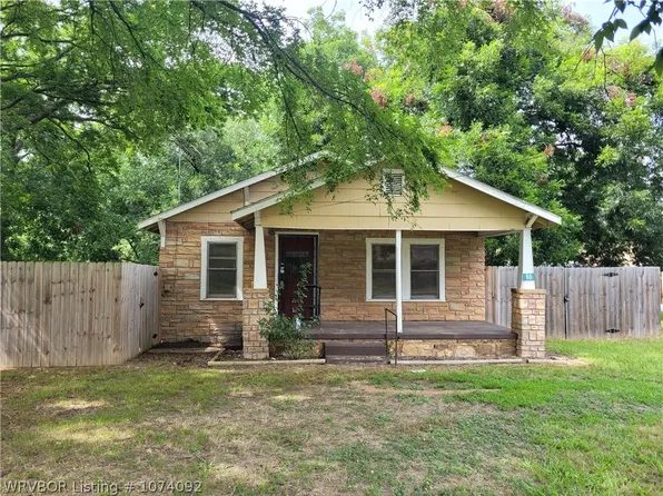 80 E 6th St, Waldron, AR 72958