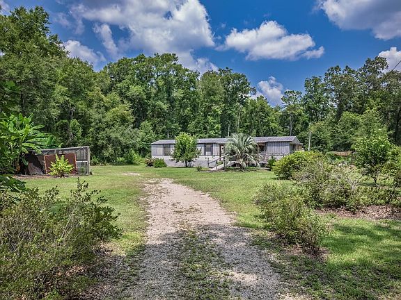 4th image of 38 Redbud Ln