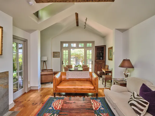 70 W Bridge St, New Hope, PA 18938