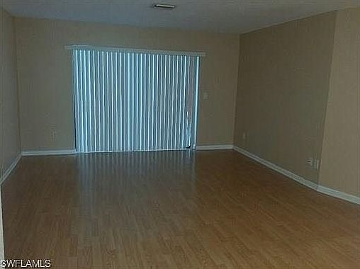 4th image of 710 SW 35th Ter