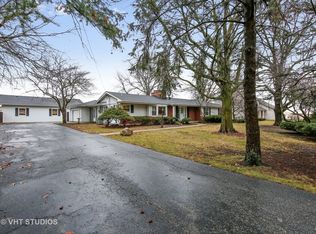 9S281 Aero Dr, Naperville, IL 60564