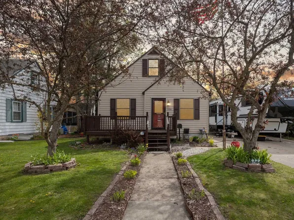 2214 Tennessee St, Midland, MI 48642