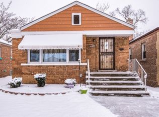 9849 S Woodlawn Ave, Chicago, IL