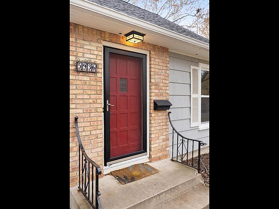 3rd image of 5936 Vincent Ave S