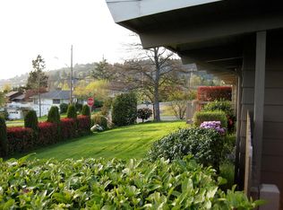 1123 SW Shoremont Ave, Normandy Park, WA 98166