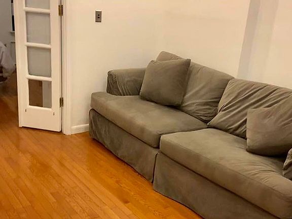 4th image of 534 E 83rd St APT D