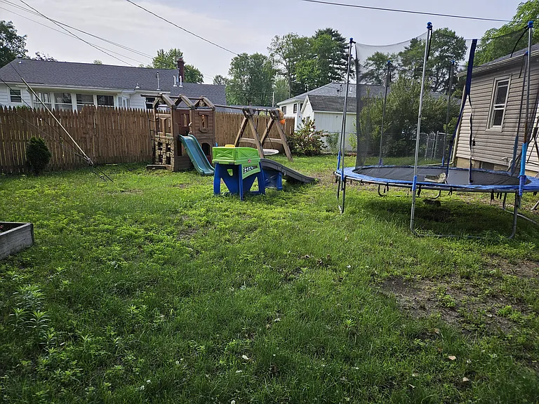 7 Dumbarton Dr — Photo 3