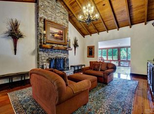 240 Round Hill Rd, Sapphire, NC 28774