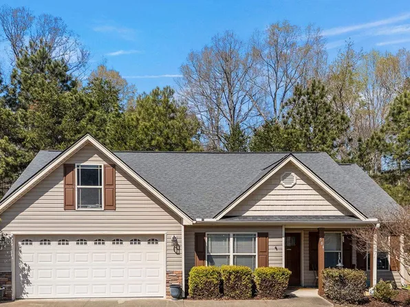 584 Cromwell Dr, Spartanburg, SC 29301