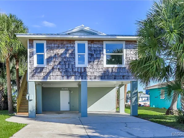 3285 Minnow Creek Dr, Hernando Beach, FL 34607