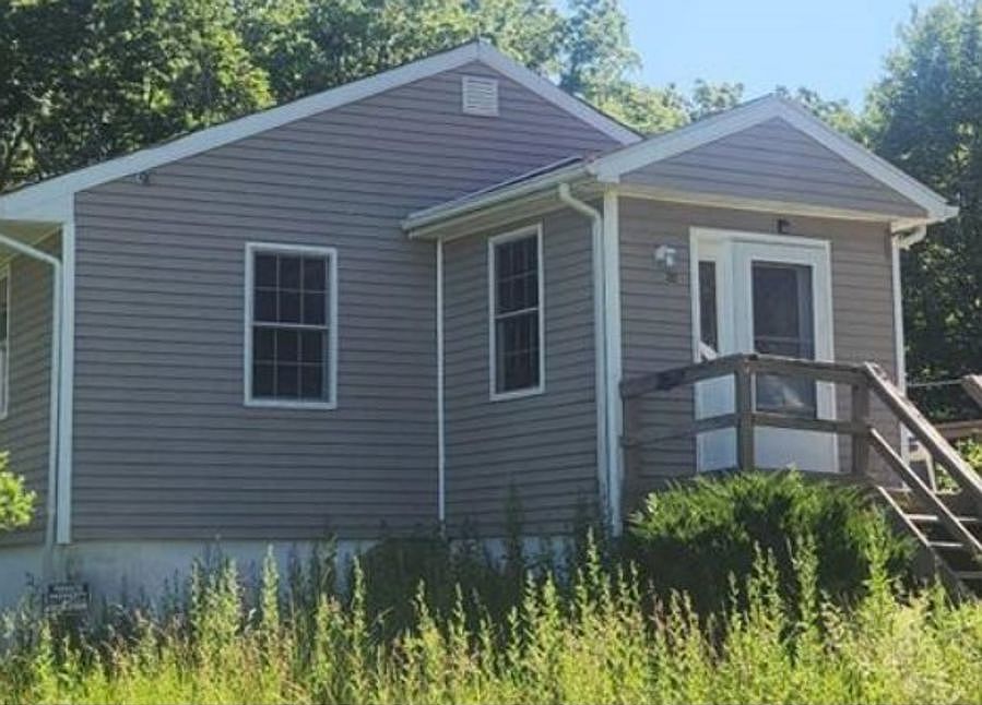 2nd image of 20 Townsend Rd
