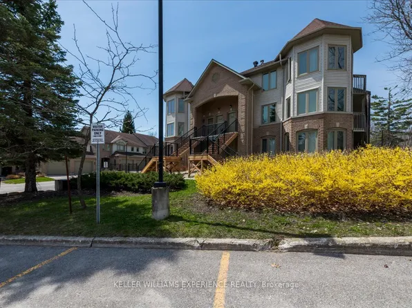 492 Laclie St #204, Orillia, ON L3V 7V2